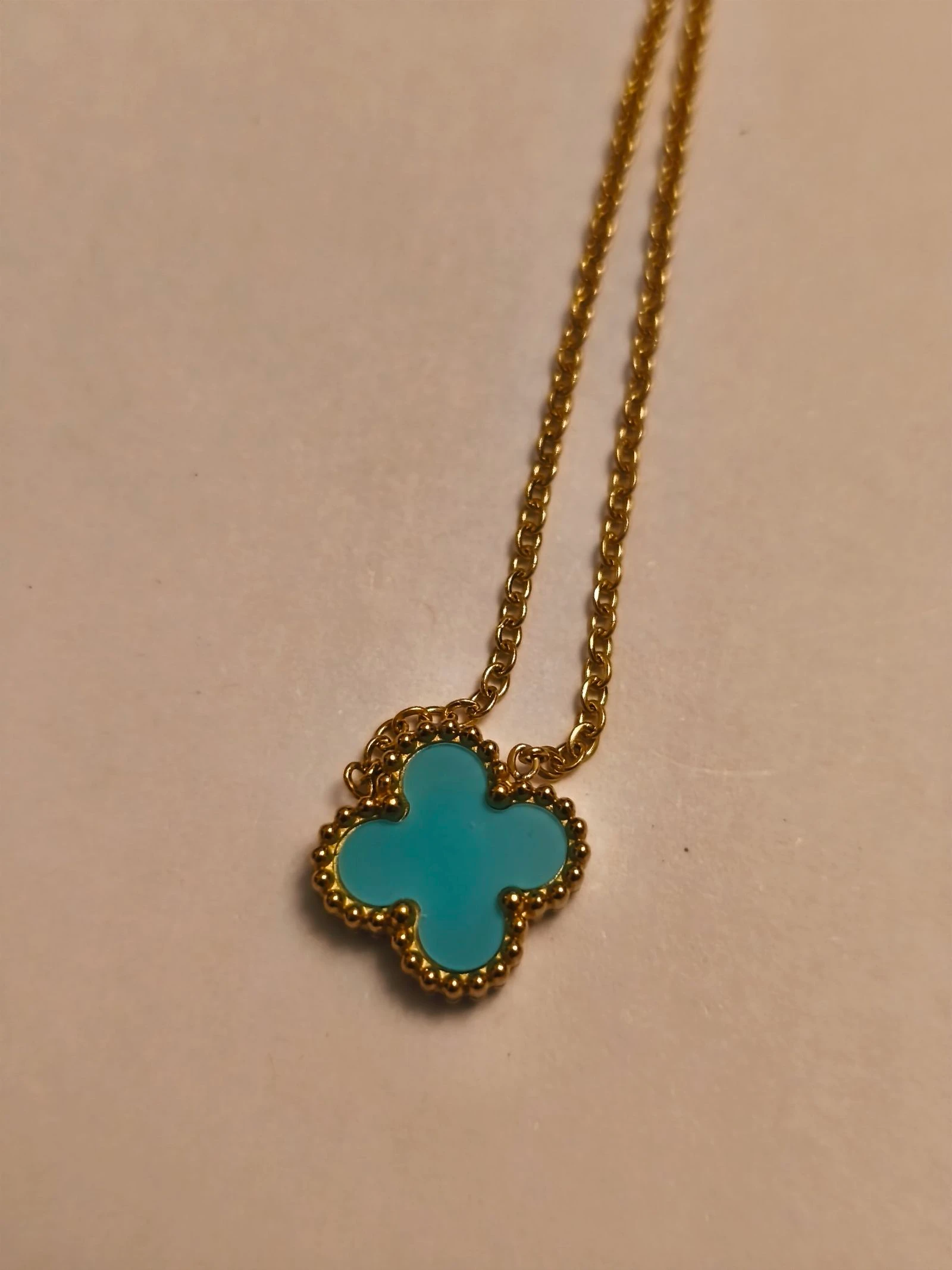 Conjunto de gargantilha pulseira e brincos de trevo cor turquesa – photo 9